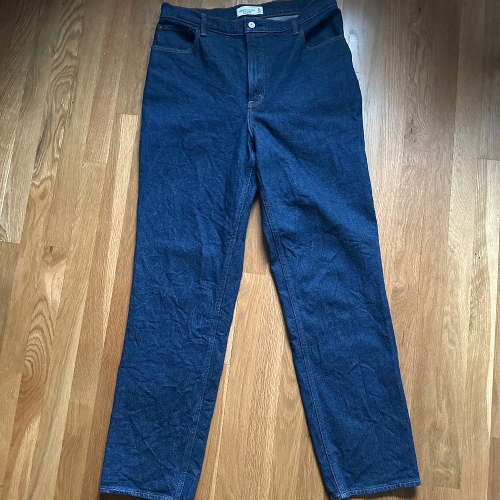 The 90s straight dark denim